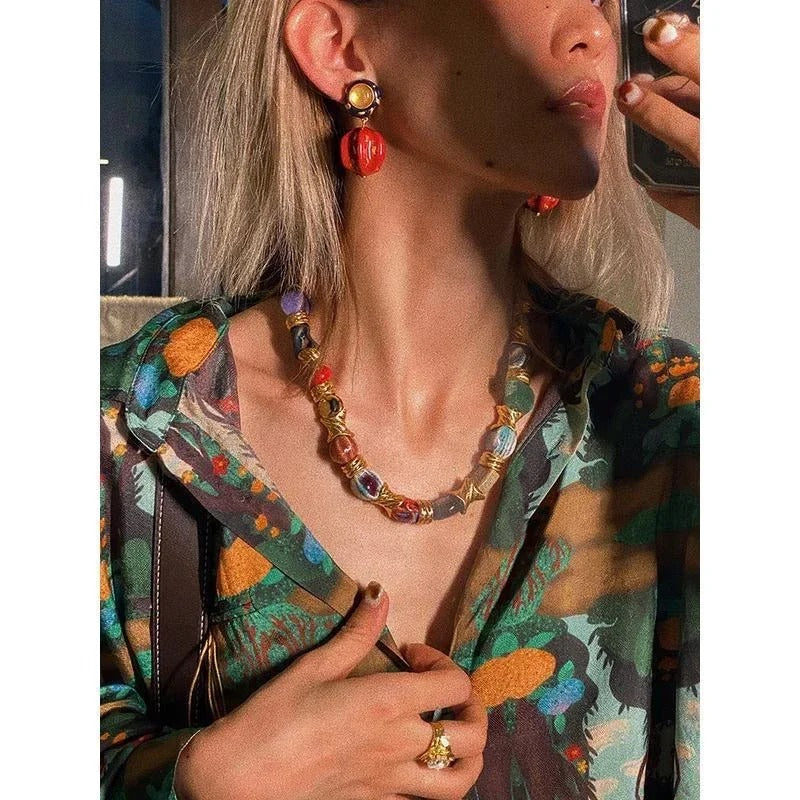 Elegance, Collana Girocollo Vintage in Ceramica Dorata Stile Retrò