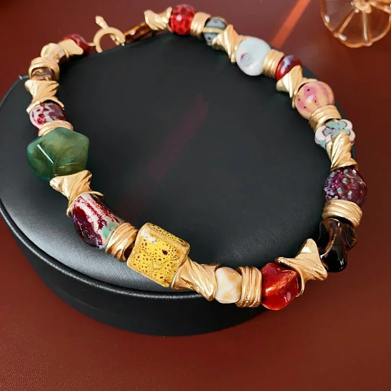 Elegance, Collana Girocollo Vintage in Ceramica Dorata Stile Retrò