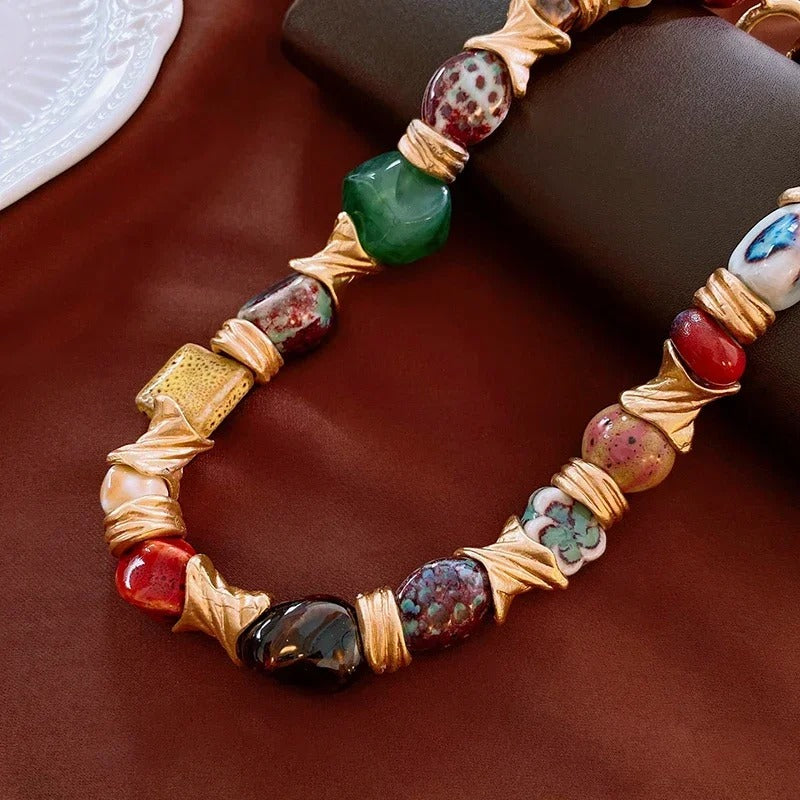 Elegance, Collana Girocollo Vintage in Ceramica Dorata Stile Retrò