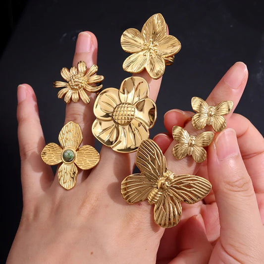 Grandi Anelli in stile Bohemien con Fiori e Farfalle in Acciaio Dorato