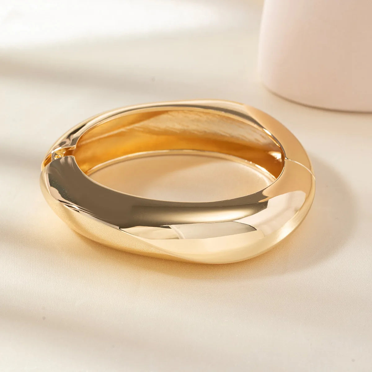Maxi Bracciali Rigidi in Resina Avorio Oro