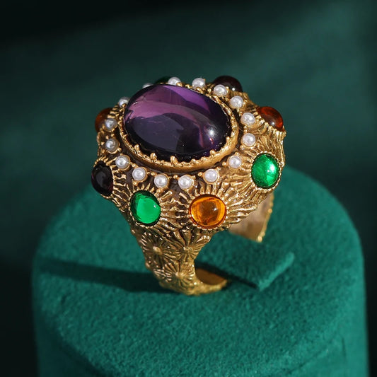 Anello Medievale con Pietra Ametista Oro Antico