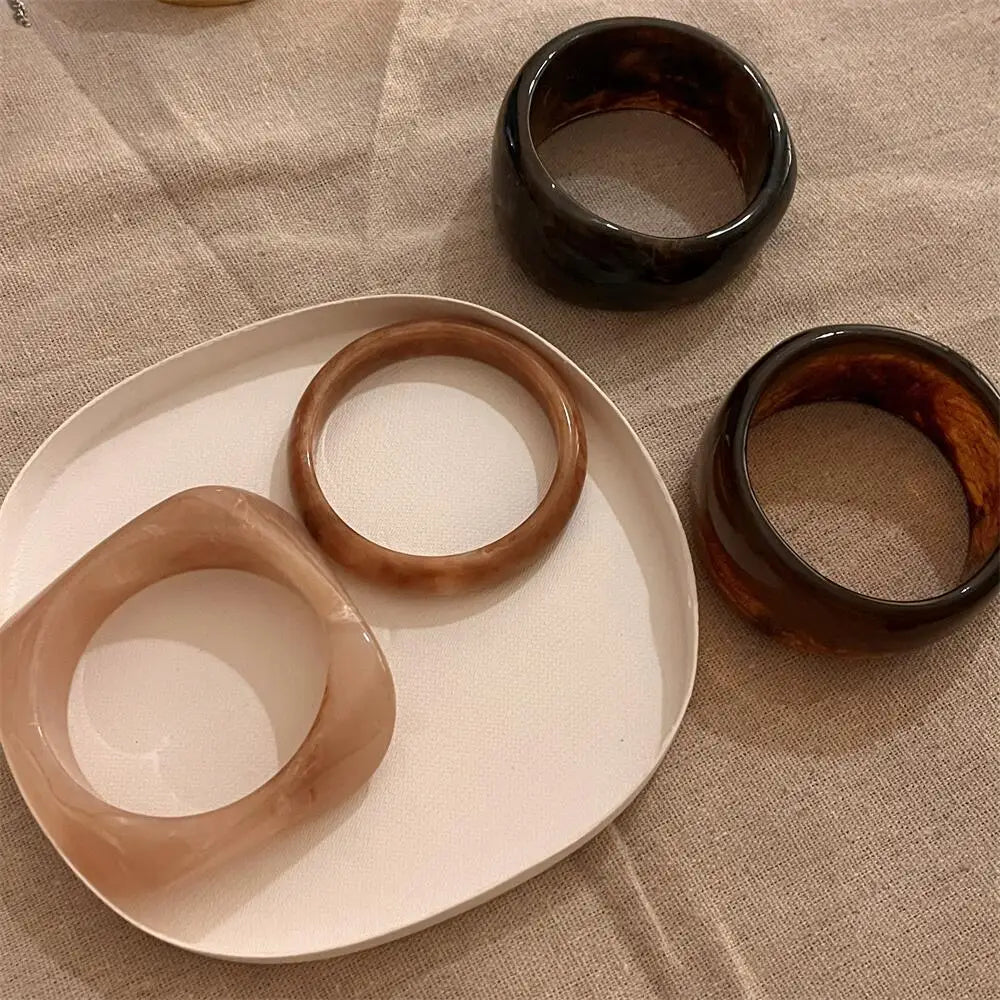 Bracciale Bangle Chunky in Resina Tendenza Moda 2025