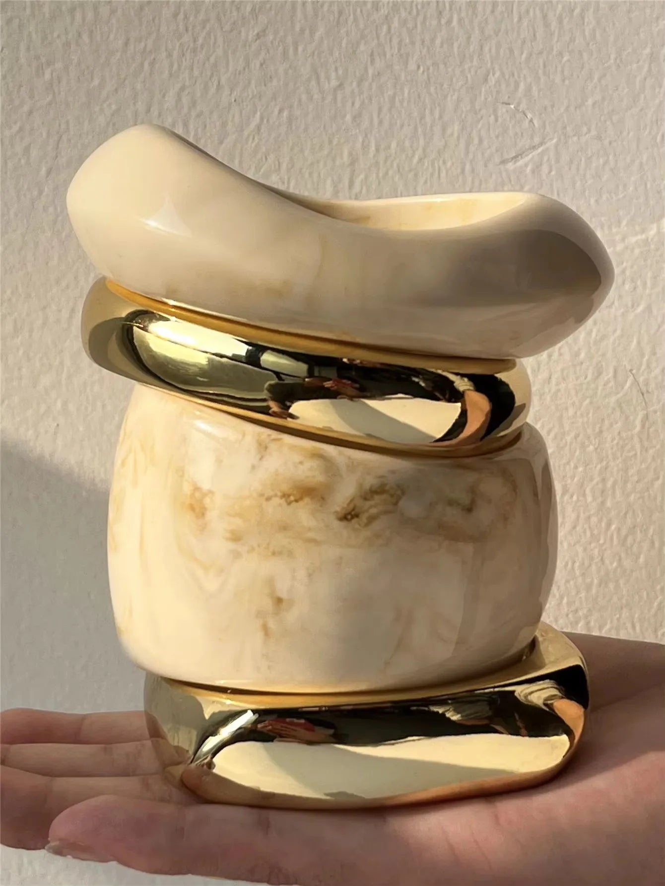 Maxi Bracciali Rigidi in Resina Avorio Oro
